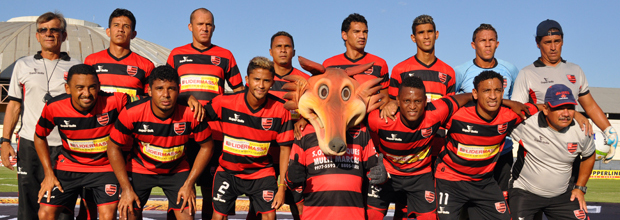 Times Vermelho e Preto - O Flamengo e Sua Influência no Mundo