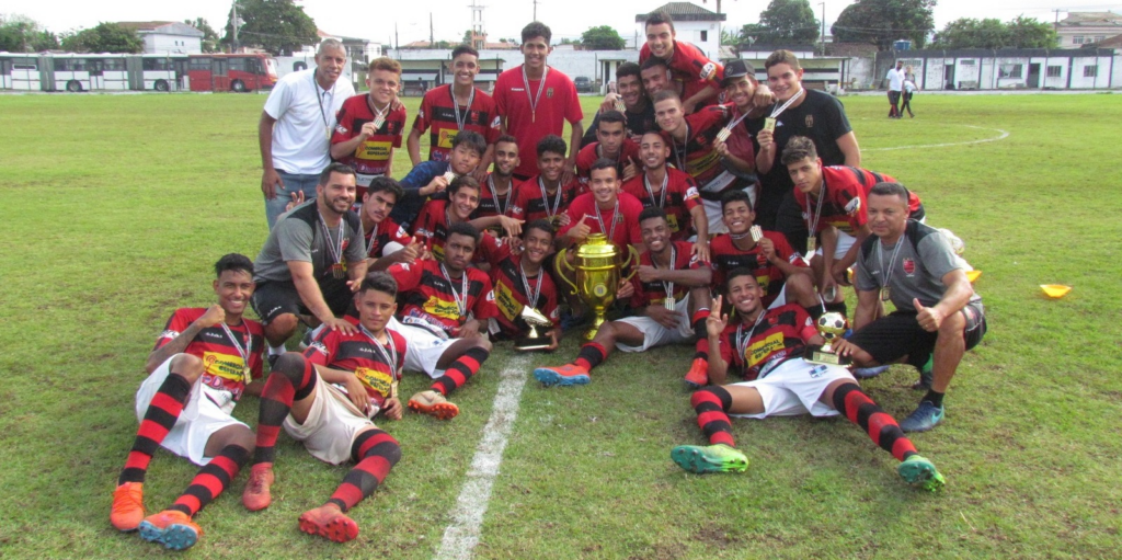 Times Vermelho e Preto - O Flamengo e Sua Influência no Mundo