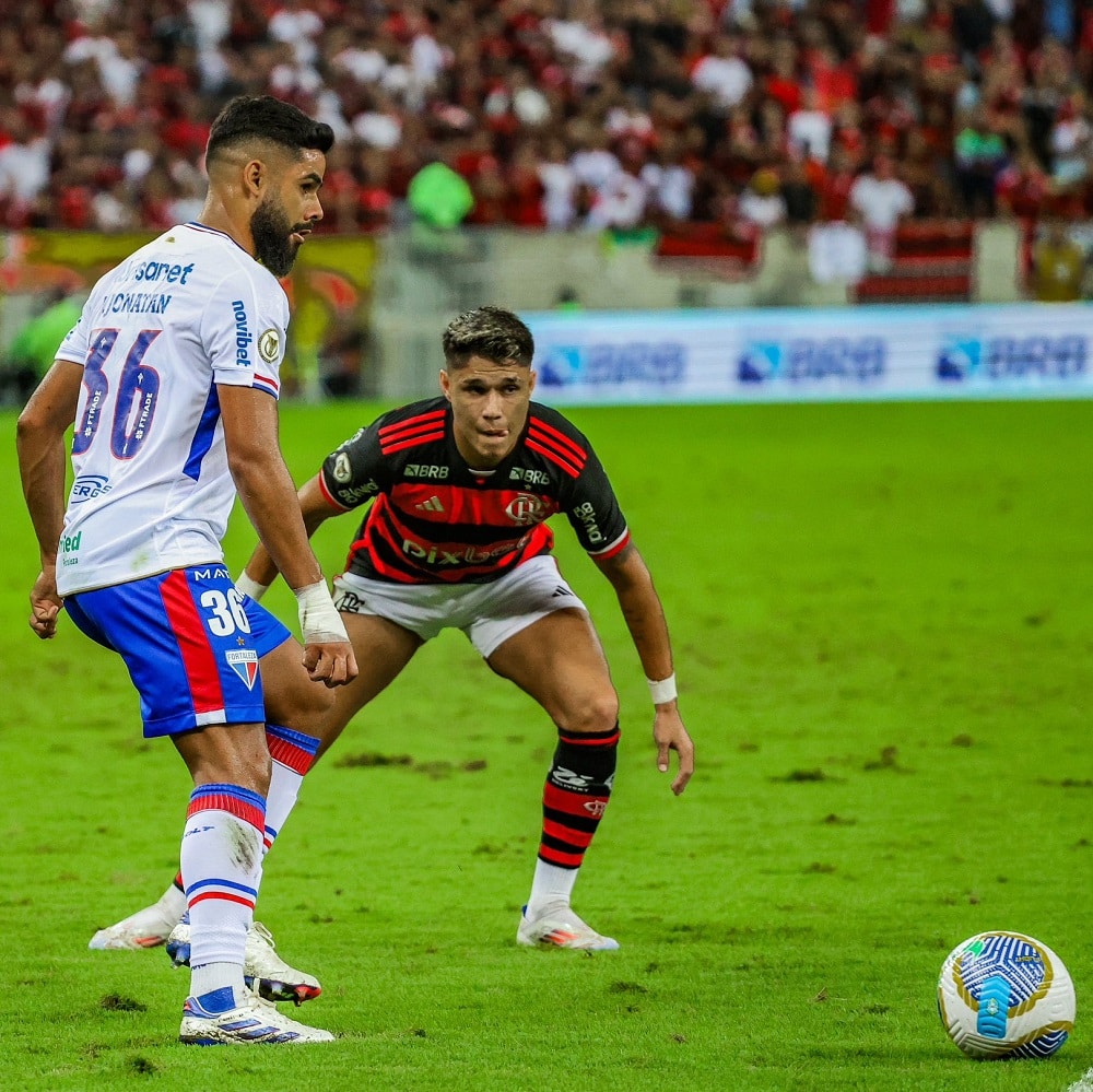 Flamengo perde duas posições, Vasco sobe e Fluminense segue sem vencer - veja a tabela atualizada do Brasileirão