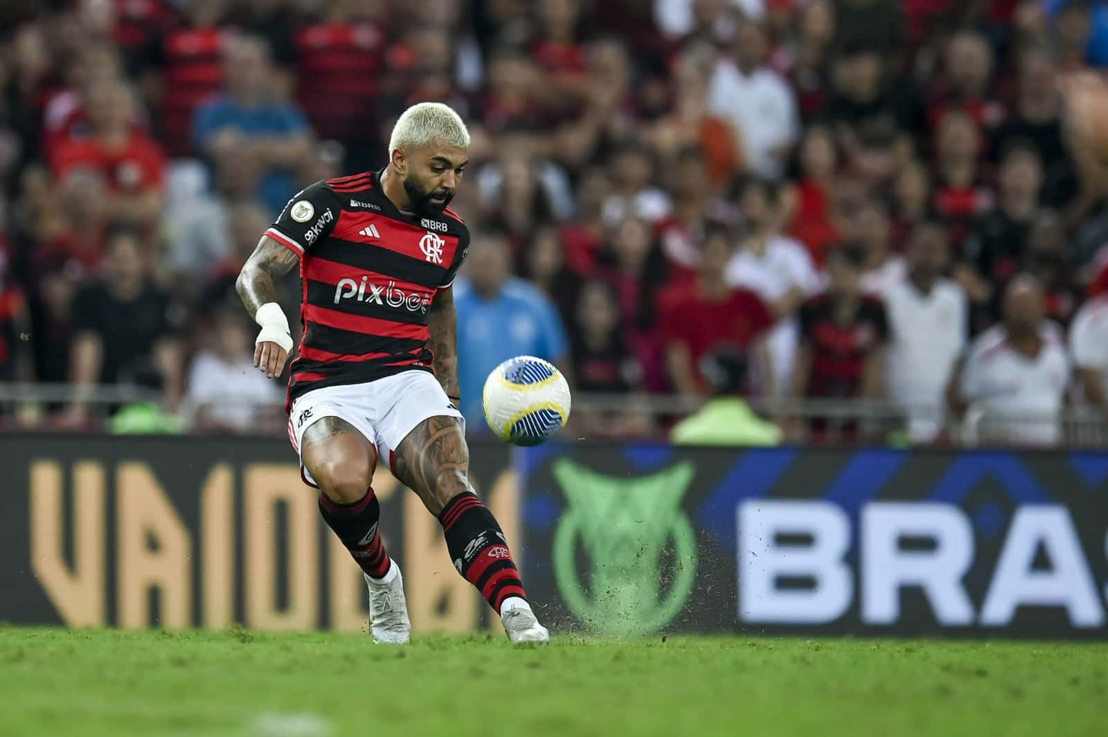 Gabigol abre o jogo sobre futuro no Flamengo e dispara: "Tudo é possível"