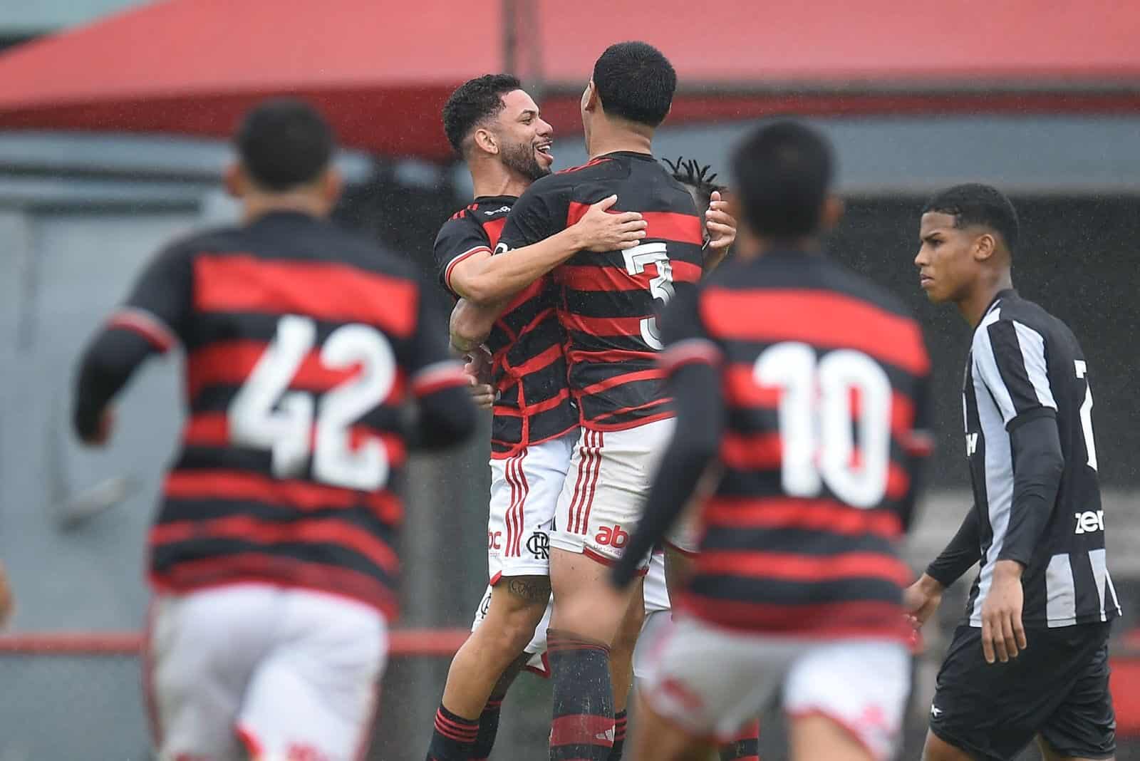 Flamengo reage na partida e vira clássico contra o Botafogo no sub-20