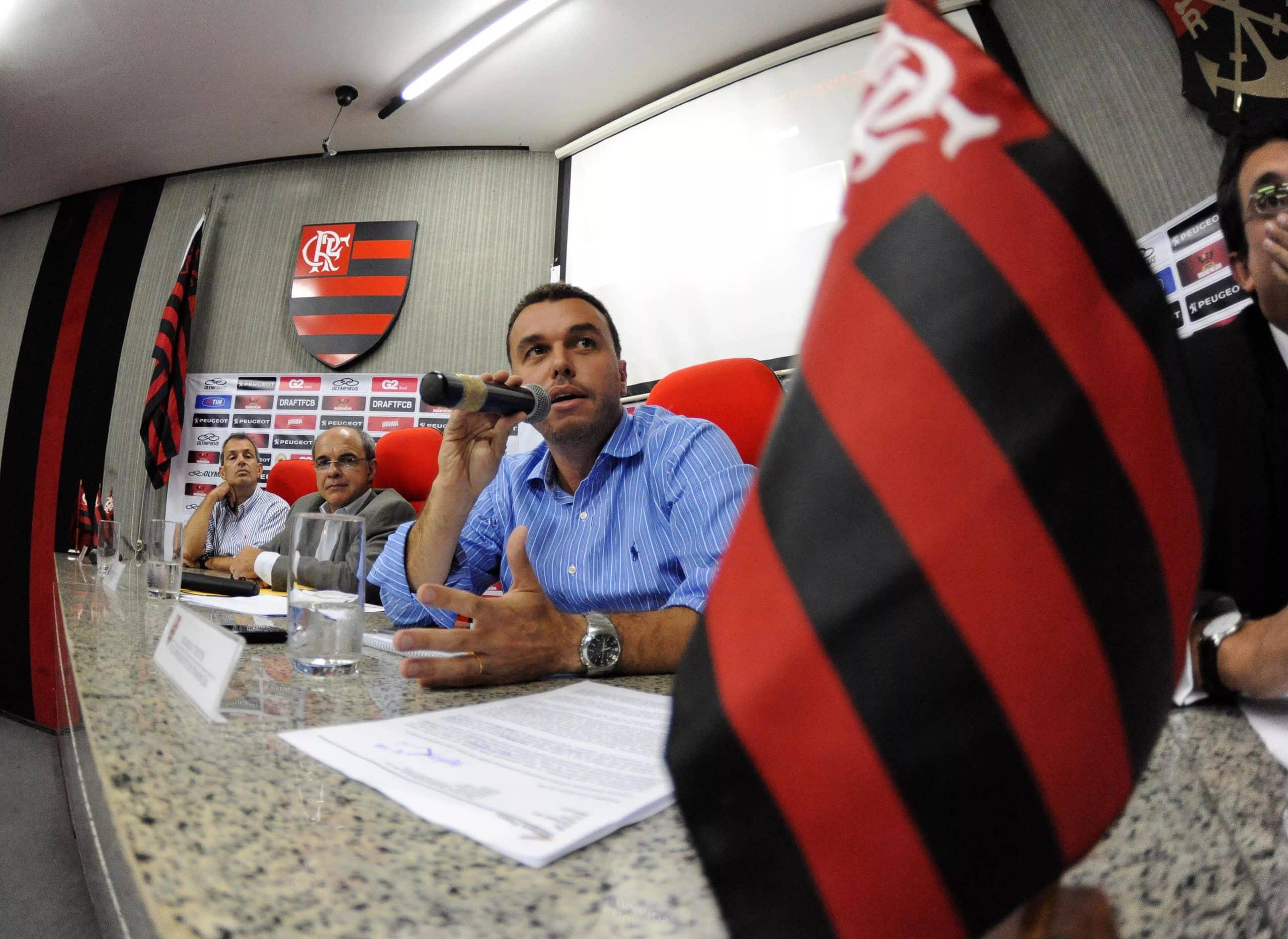 Ex-vice presidente de finanças do Flamengo, Rodrigo Tostes explica saída do clube e relação com Landim