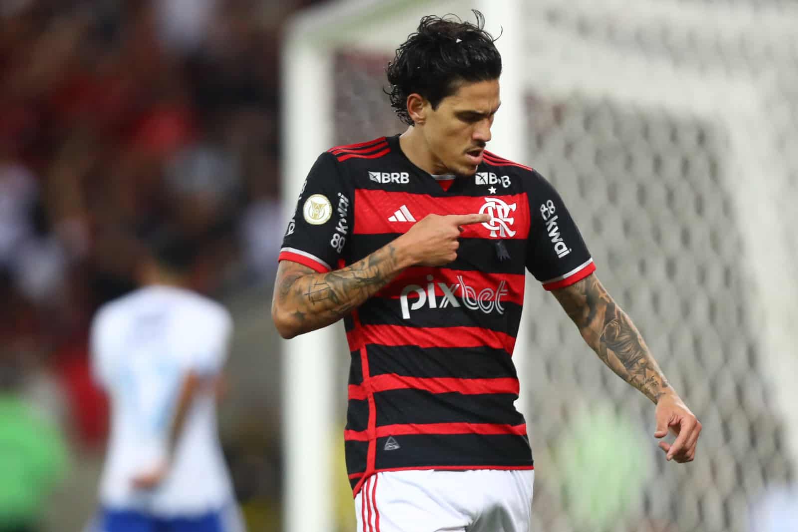 Pedro é eleito o melhor jogador do mês de junho do Campeonato Brasileiro