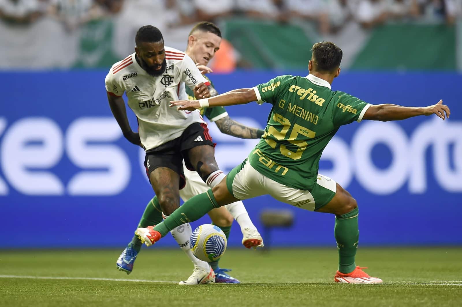 Jogos entre Flamengo e Palmeiras pela Copa do Brasil não terão transmissão na TV aberta