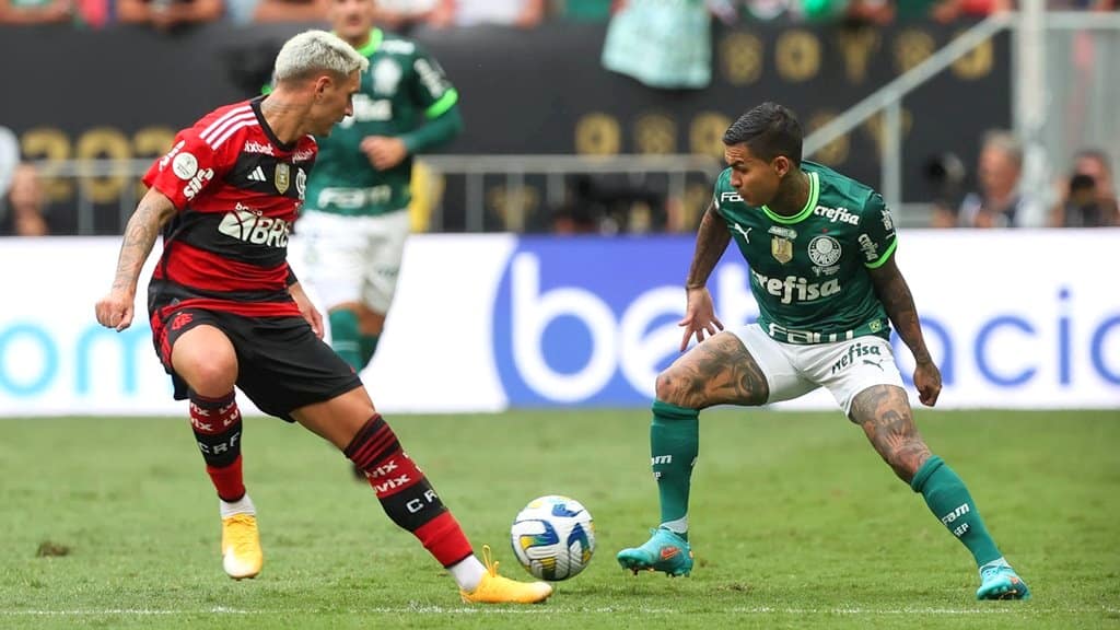 Quais são as chances de o Flamengo contratar Dudu, do Palmeiras?