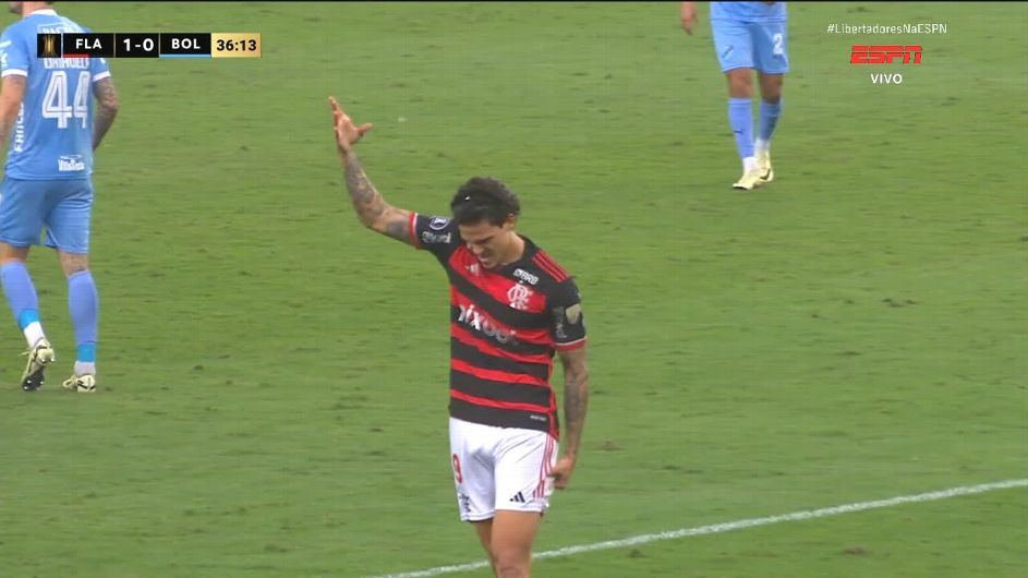 Pedro sente lesão e aumenta desfalques no Flamengo; Viña passa por cirurgia na tíbia e no joelho