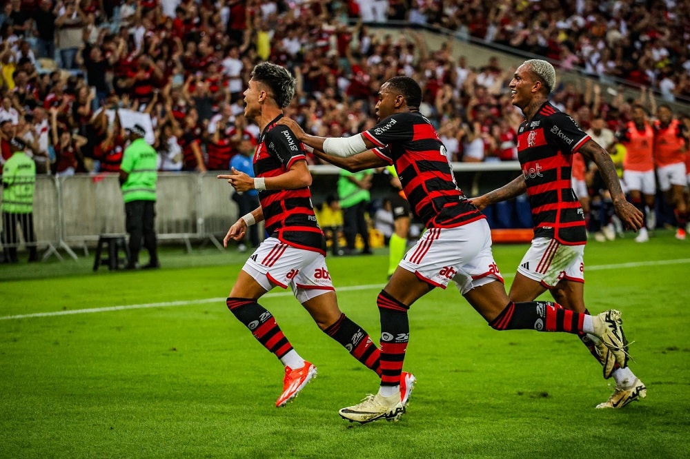 Equipe inglesa tem interesse na contratação de jovem do Flamengo