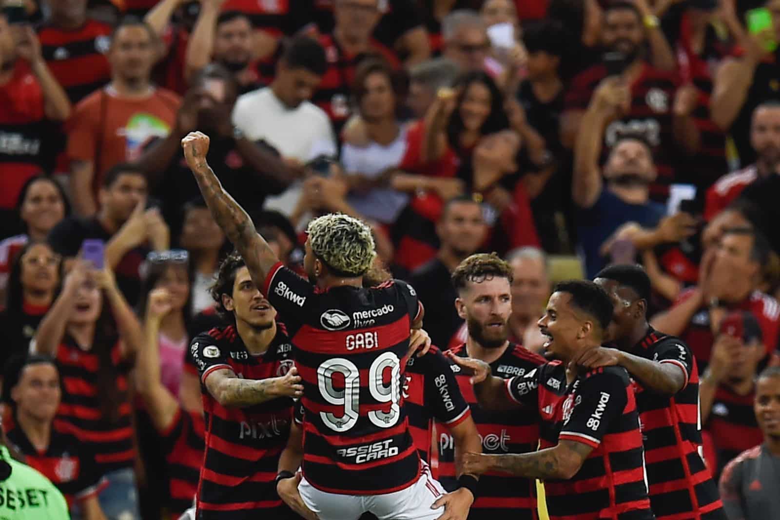 Flamengo tem retrospecto animador contra o Palmeiras no Maracanã nos últimos 9 anos