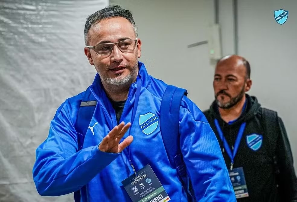 Técnico do Bolívar analisa jogo decisivo na altitude como "possível" contra o Flamengo