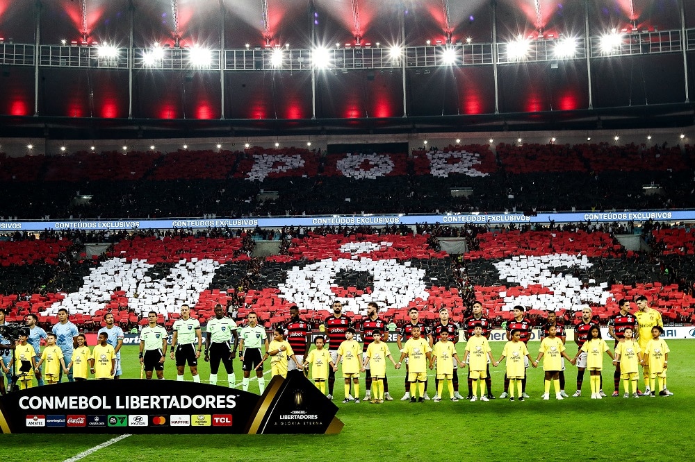 Técnico do Bolívar rasga elogios para o Flamengo e diz enfrentar "o melhor elenco e treinador" da Libertadores