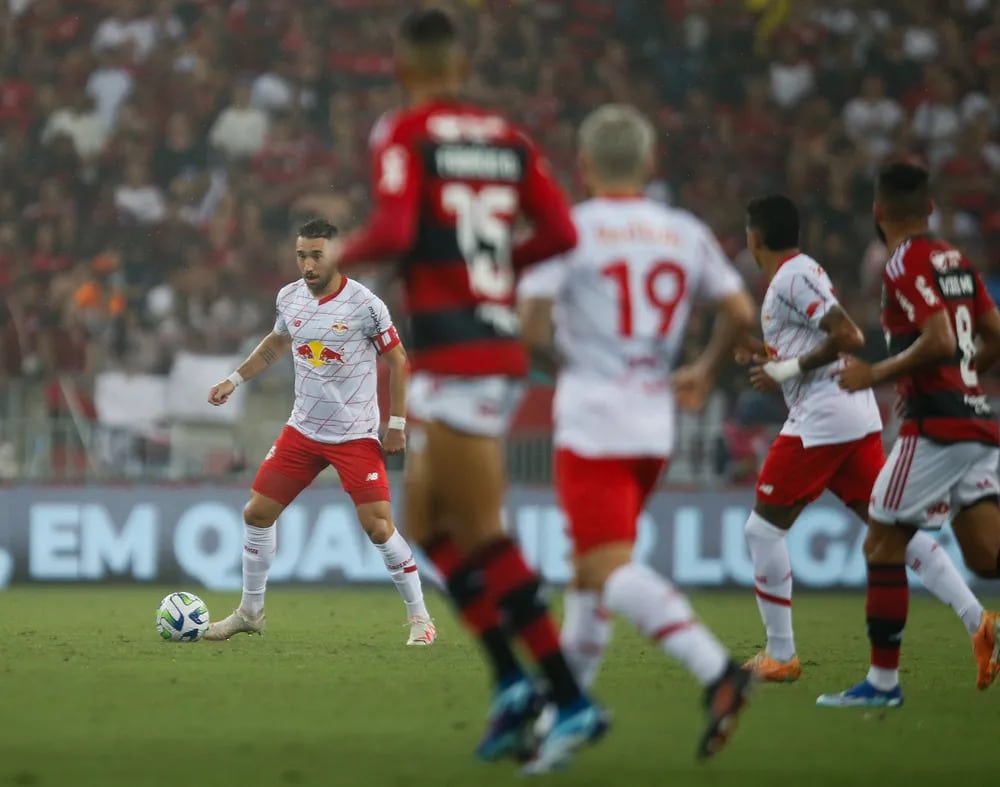 Dia de Brasileirão! Saiba onde assistir AO VIVO a Flamengo x RB Bragantino