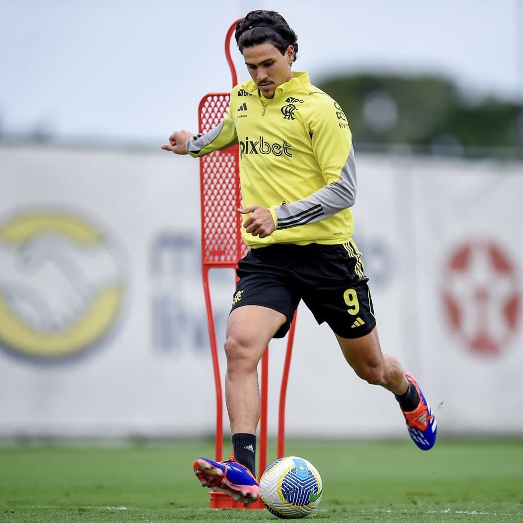 Pedro inicia transição para o campo em reapresentação do Flamengo - veja como foi o treino