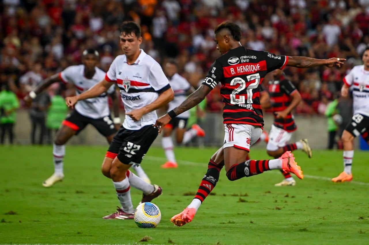 Atacante do São Paulo fala sobre confronto diante da defesa do Flamengo: "Não tem pesadelos"