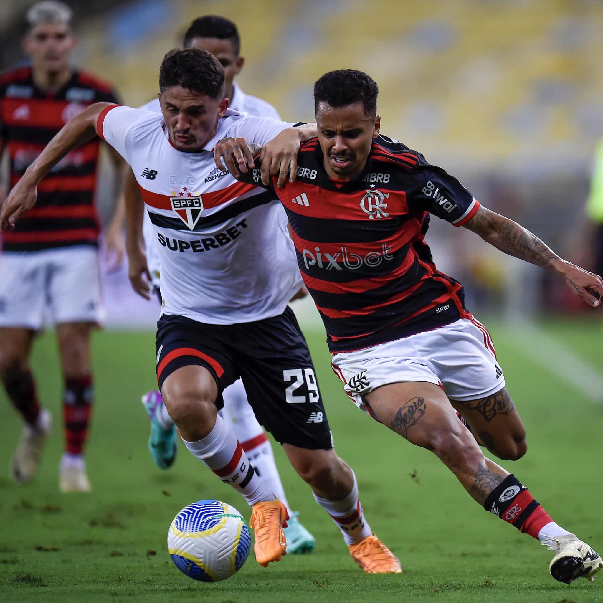 Confira o retrospecto dos últimos cinco jogos entre São Paulo x Flamengo