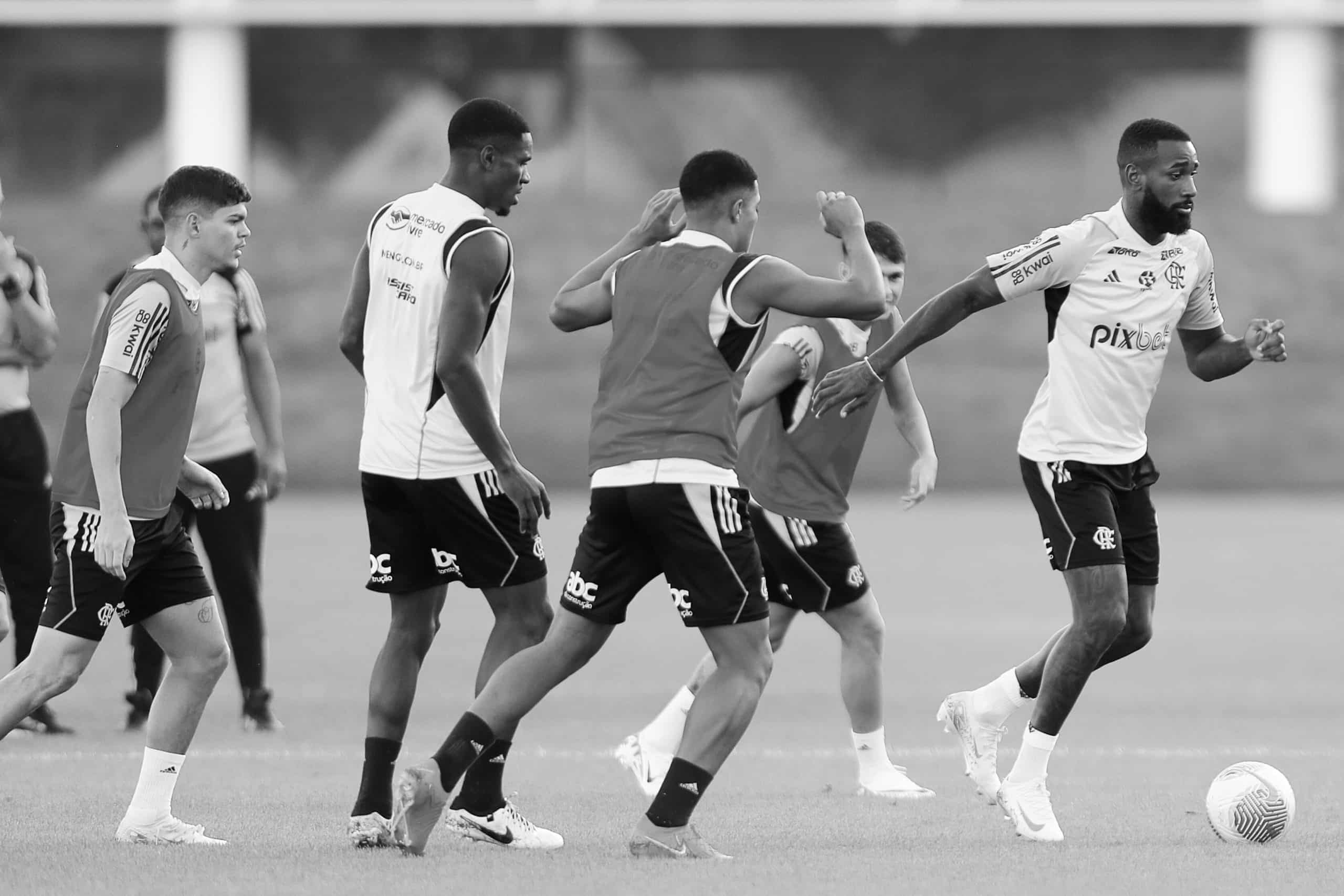 Calendário cheio tem feito o Flamengo pular etapas na recuperação de jogadores - entenda