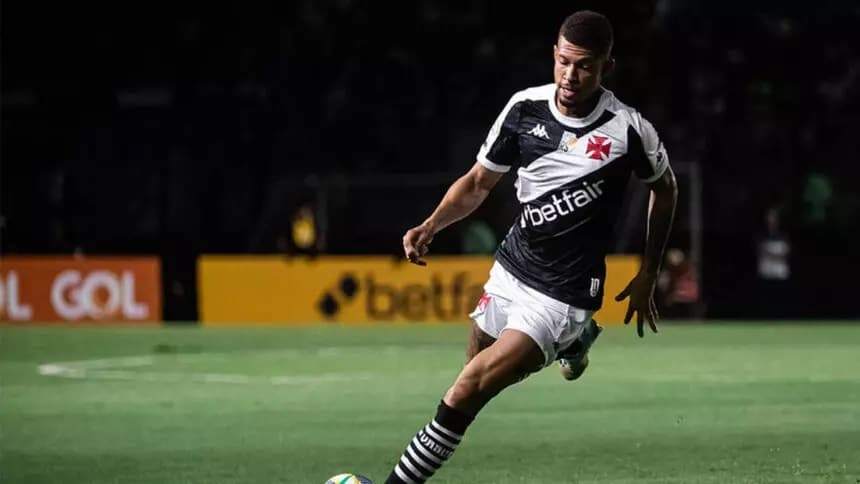 Vasco perde titular da zaga para clássico contra o Flamengo no Brasileirão