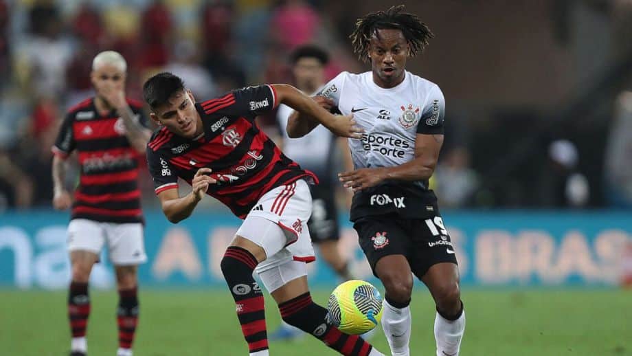 Alcaraz, sobre Corinthians x Flamengo: 'Partida difícil, mas somos a melhor equipe da América do Sul'