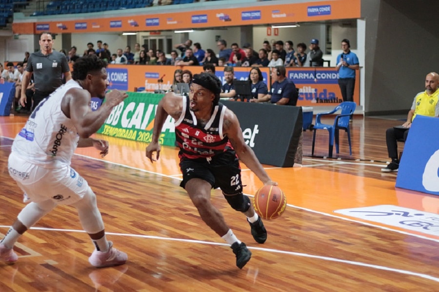 Jordan Williams domina, Flamengo vence o São José e engata segunda vitória no NBB