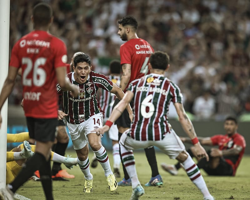 Brasileirão: Fluminense vence o Athletico-PR e respira longe da zona de rebaixamento