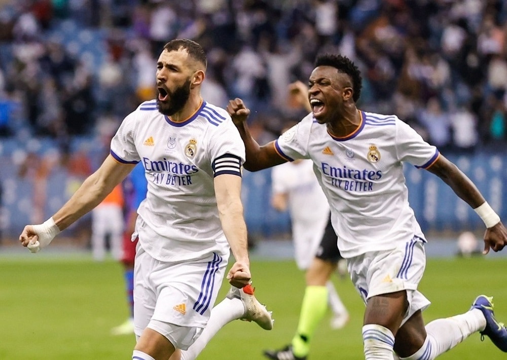 Benzema revela conversa com Vinicius Jr e diz que brasileiro está triste: "Ninguém merecia mais que ele"