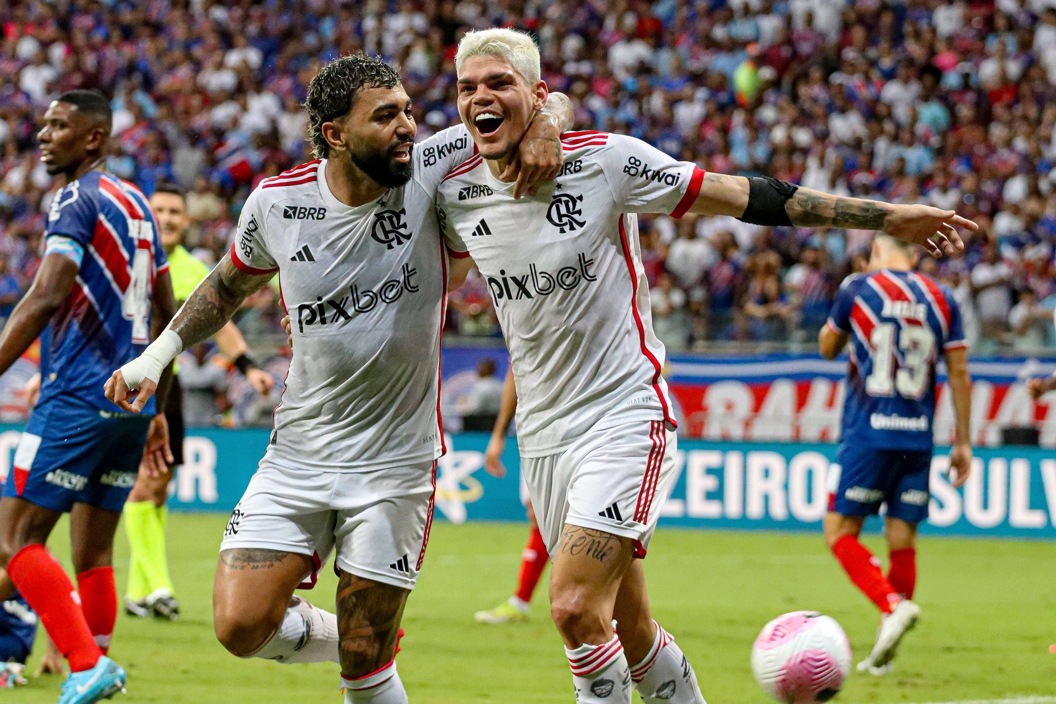 Flamengo domina o Bahia e vence por 2 x 0 na Fonte Nova - veja os gols da partida