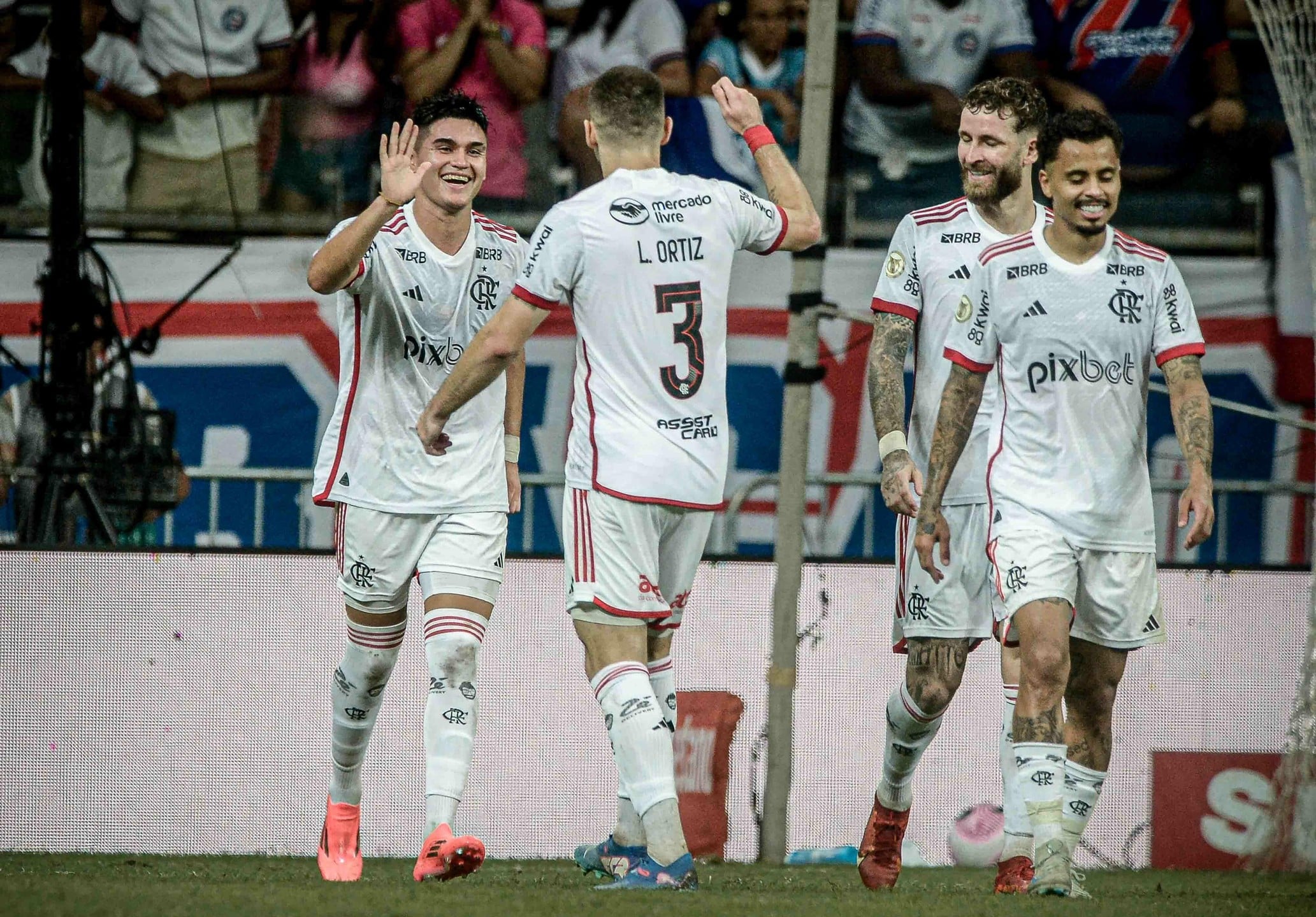 Alcaraz fala sobre amizade com gringos do Flamengo e agradece apoio: "Estou muito feliz"