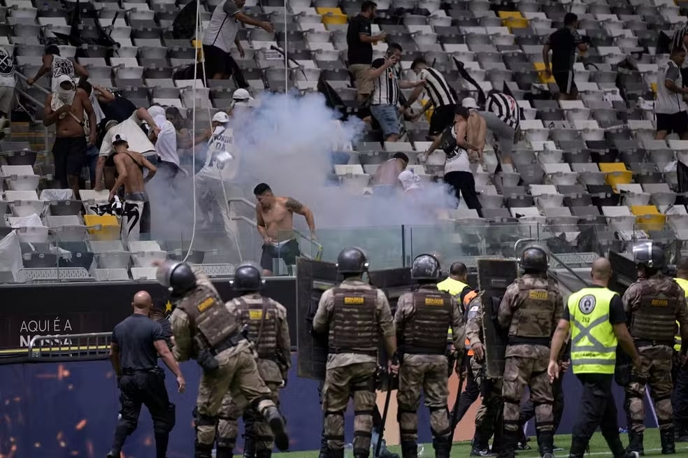 STJD pede interdição imediata da Arena MRV após selvageria na final da Copa do Brasil