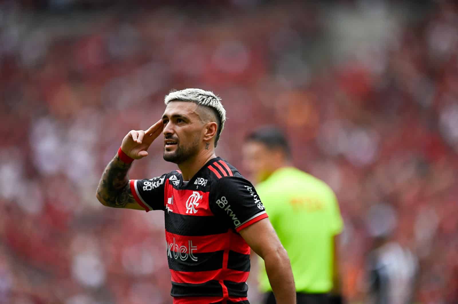 Arrascaeta não joga mais pelo Flamengo em 2024 e já tem data marcada para cirurgia no joelho