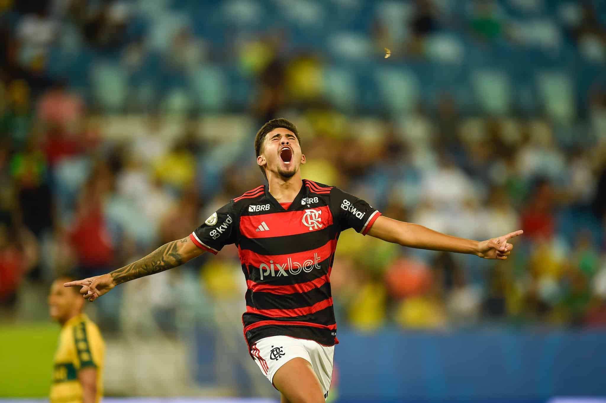 A base resolve! Crias do Flamengo garantem vitória de virada sobre o Cuiabá