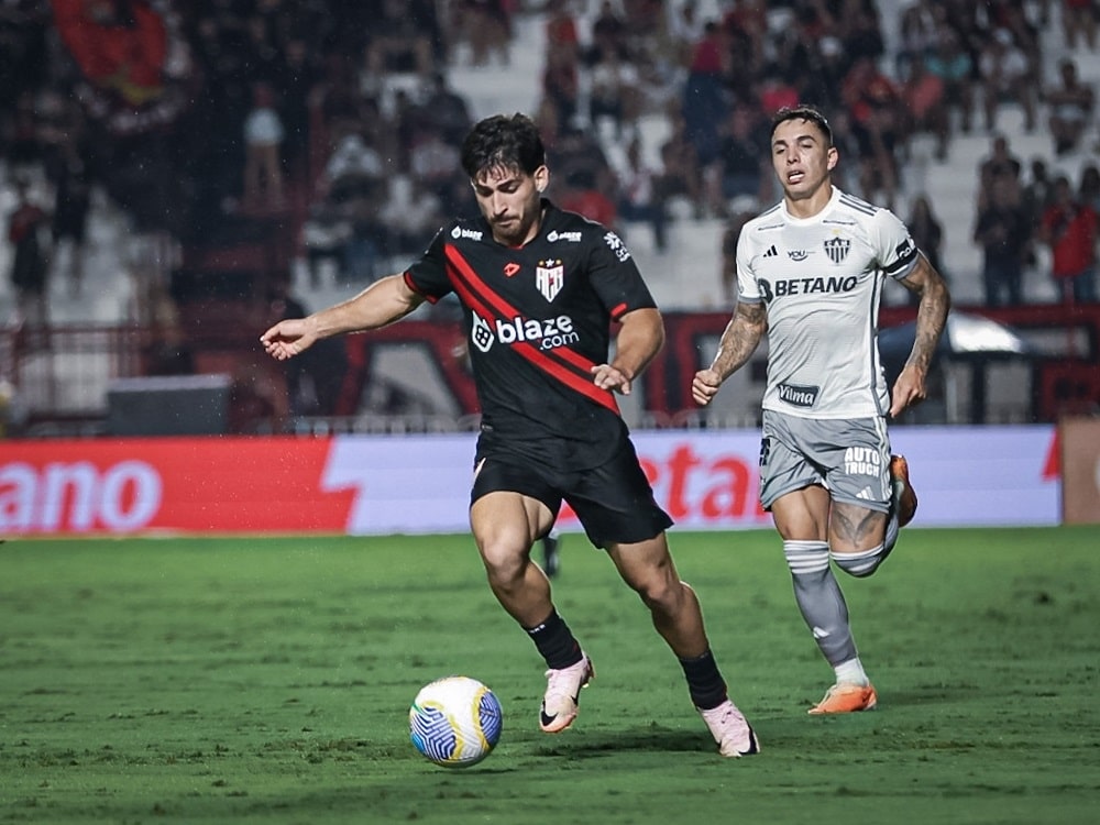 Em último jogo antes de decisão na Copa do Brasil, Atlético-MG perde para o lanterna do Brasileirão